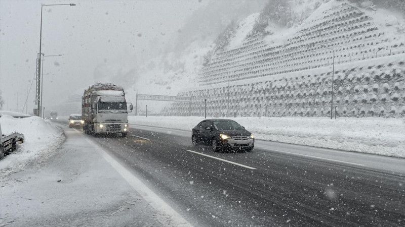 Lapa lapa kar geliyor! Meteoroloji illeri sıraladı - Resim: 13