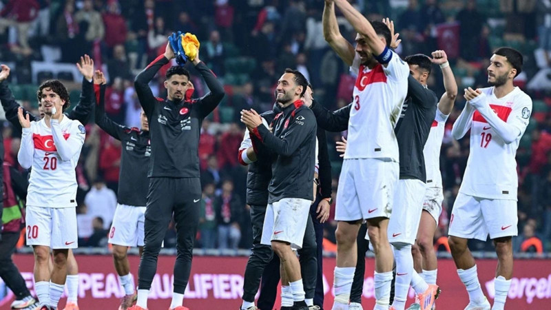 Dış basında Türkiye rüzgârı! Dünya Kupası’na tarihi geri dönüş manşetlerde… - Resim: 6