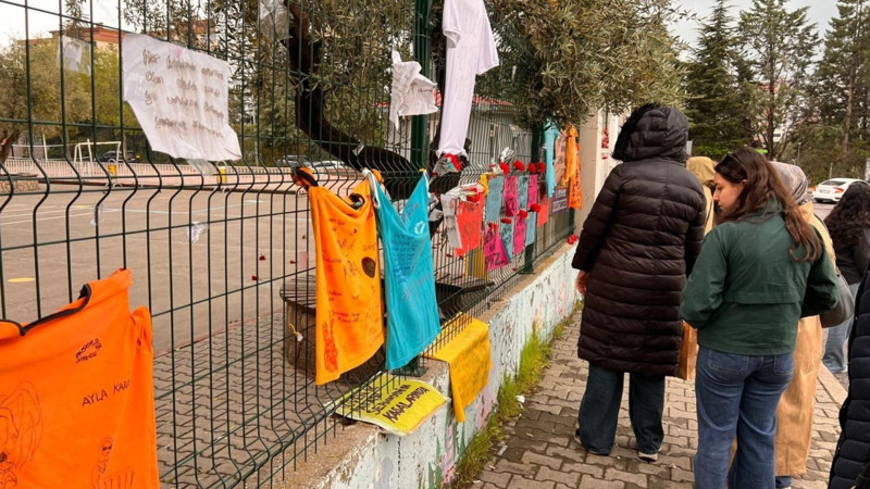 Kahramanmaraş’ta saldırı sonrası okul önünde duygulandıran mesajlar - Resim: 2