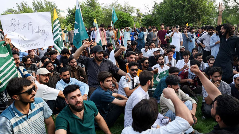 Keşmir’de halk ayaklandı! Talepleri neler? Pakistan’ı önümüzdeki günlerde neler bekliyor? - Resim: 2