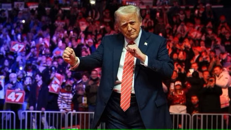 Donald Jr., Zelenskiy'in babasının yemin töreniyle ilgili palavralarını ifşa etti - Resim: 4