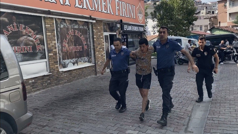 İstanbul’da nefes kesen polis-hırsız kovalamacası kamerada - Resim: 3