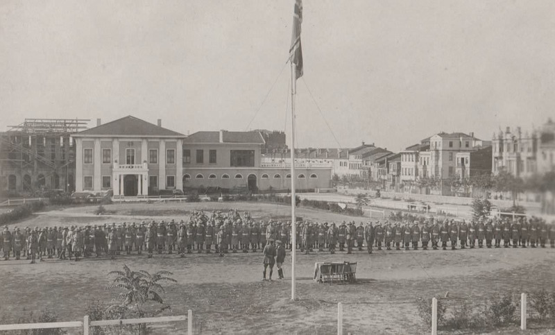 İstanbul'un işgalinden kalan eski fotoğraflar! Düşman askerleri şehri böyle kuşatmış - Resim: 21