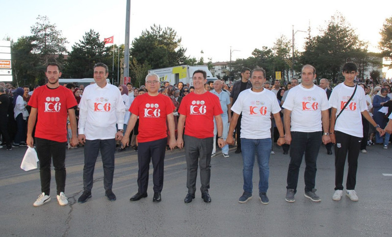 Dünyanın en büyük halay halkalarından biri! Sivas'ta görüntülendi - Resim: 10