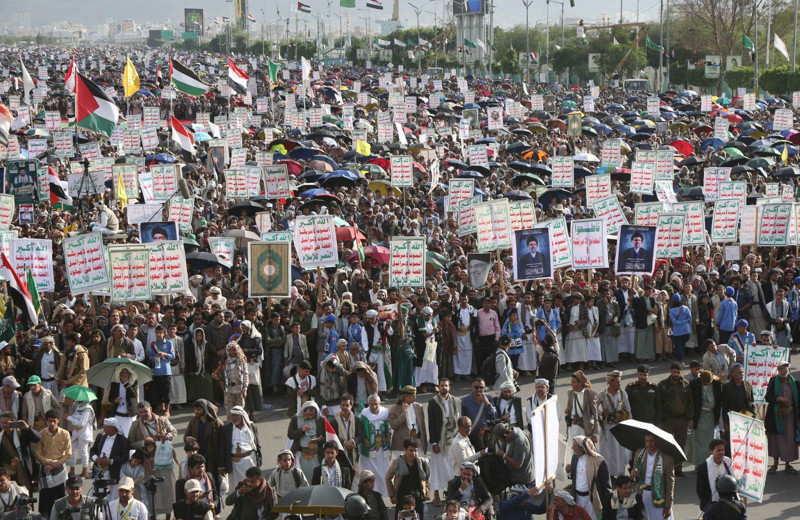 Bir cuma geleneği: Binler Filistin için meydanda! ABD-İsrail'e meydan okudular - Resim: 3