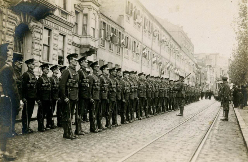 İstanbul'un işgalinden kalan eski fotoğraflar! Düşman askerleri şehri böyle kuşatmış - Resim: 20