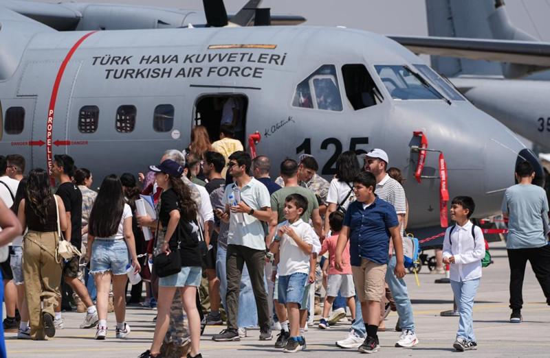 Gençlik ve havacılık Festivali başladı! GÖKBEY gökyüzünde nefesleri kesti - Resim: 16