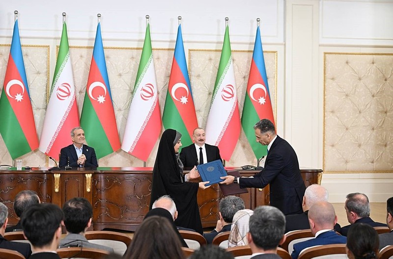 İran ve Azerbaycan'dan kritik görüşme! Pezeşkiyan ve Aliyev'den sıcak mesajlar - Resim: 7