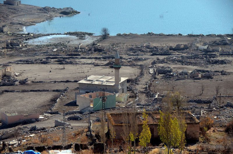 Kars'ta sular çekilince ortaya çıktı! İşte o görüntüler... - Resim: 15