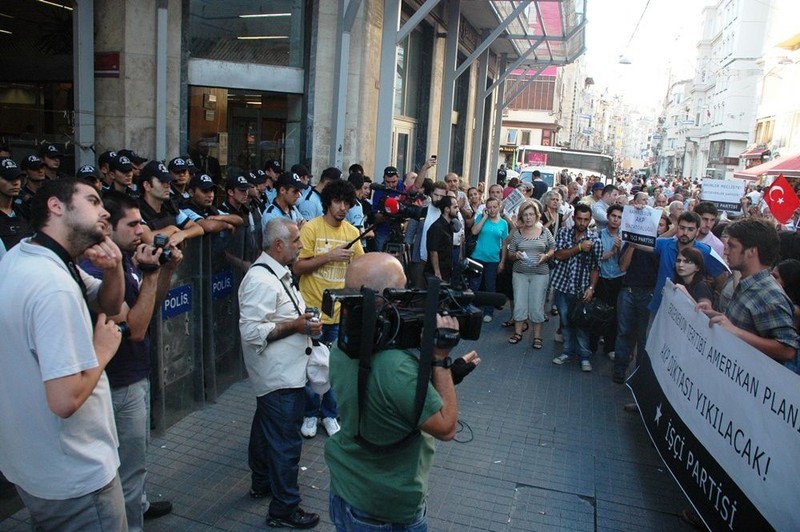 Fotoğraflarla konuşan bina - Resim: 7