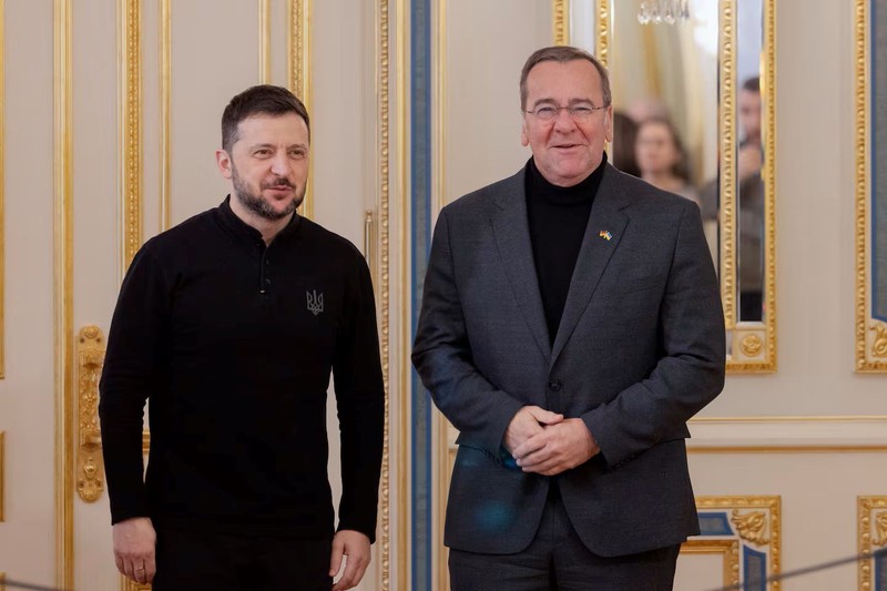 Zelenskiy, ABD baskısıyla çocuk yaştaki gençleri cepheye sürmeyi planlıyor - Resim: 2
