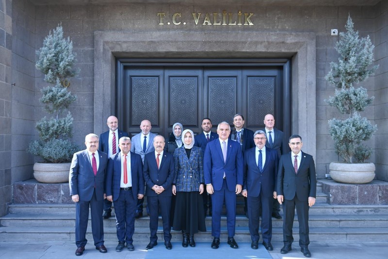 Bakan Ersoy Afyonkarahisar’da kütüphane açılışına katıldı - Resim: 6