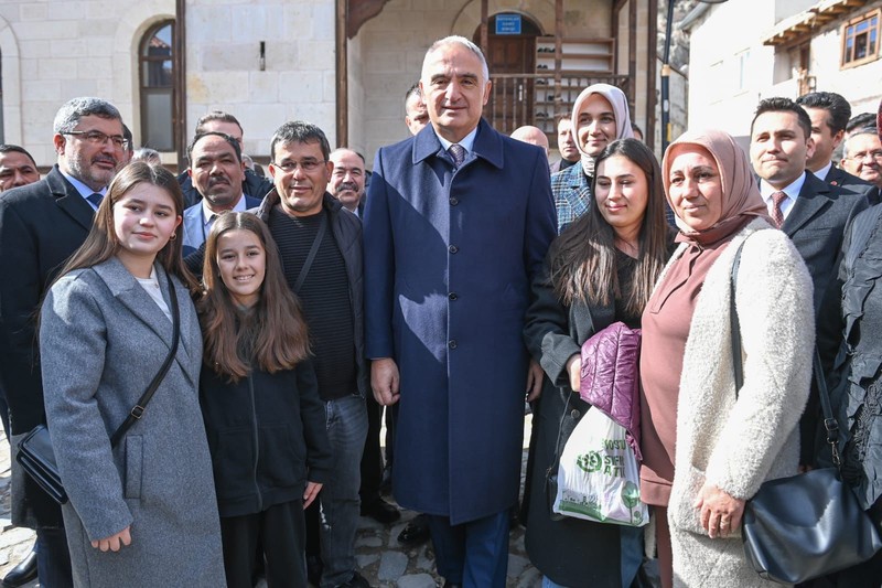 Bakan Ersoy Afyonkarahisar’da kütüphane açılışına katıldı - Resim: 1