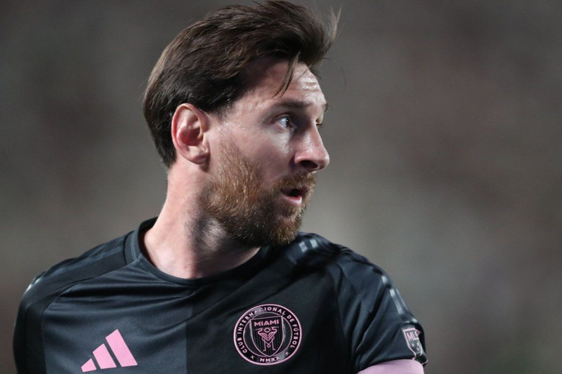 Dünyanın en yakışıklı futbolcuları listelendi! İlk sıraya bakın kim yerleşti... - Resim: 3