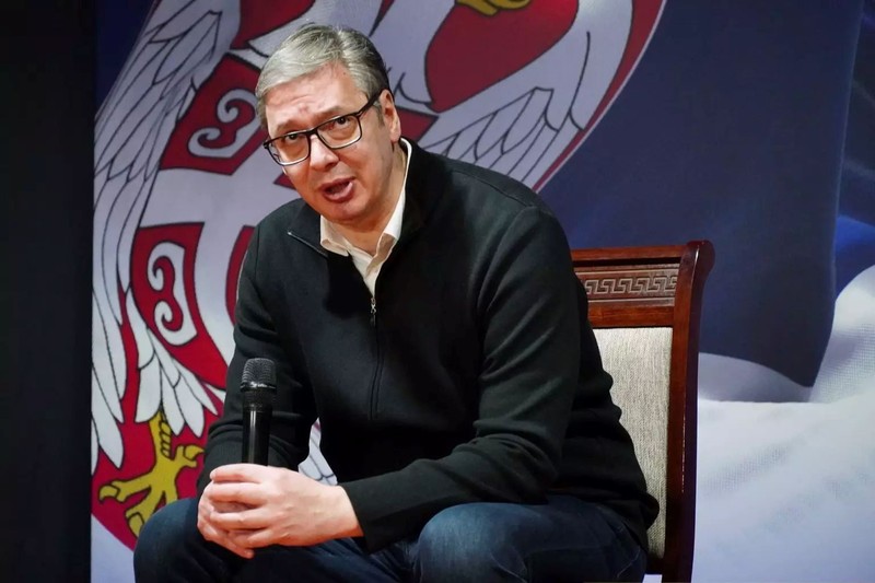 Sırbistan'da Vucic karşıtı eylemciler devlet televizyonu kuşattı - Resim: 6