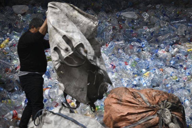 Ambalaj atıkları geri dönüşümle ekonomiye kazandırılıyor - Resim: 33
