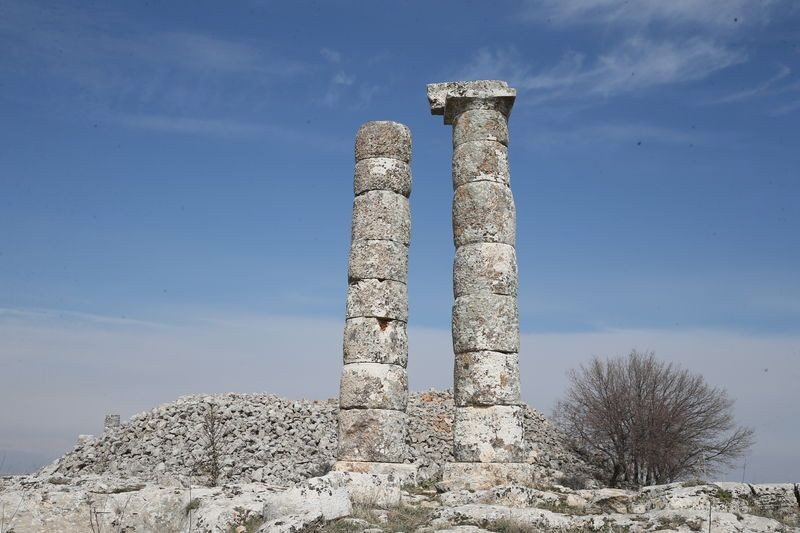 Adıyaman'daki 2060 yıllık 'Dikilitaş Tümülüsü' tarihiyle ilgi çekiyor - Resim: 2