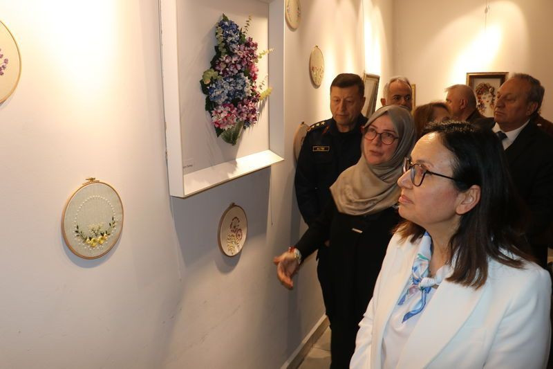 Yalova'da kadınların el emekleri sergilendi - Resim: 9