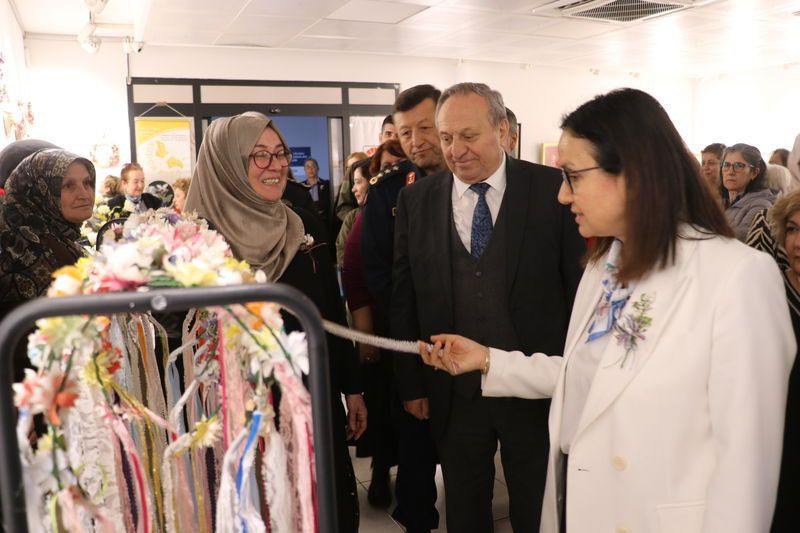 Yalova'da kadınların el emekleri sergilendi - Resim: 10