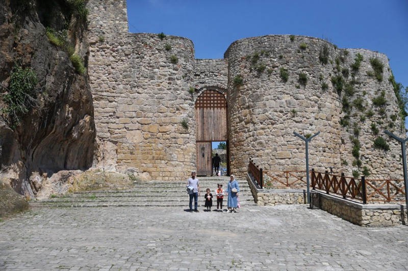 Ordu'nun Ünye ilçesinde bulunuyor! Tam 2 bin 500 yıllık - Resim: 15