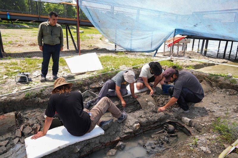 İznik'in gizemi aydınlanıyor: Kazılarla onlarcası açığa çıkıyor - Resim: 26