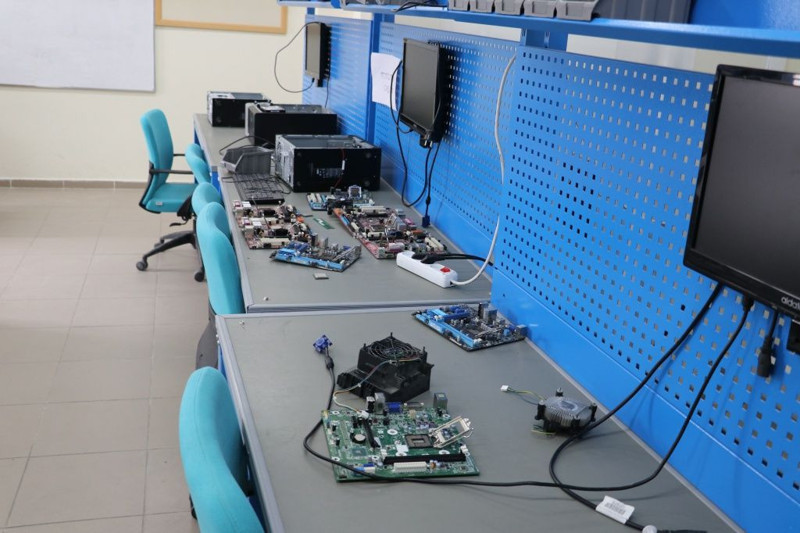 Eskişehir'in en iyi anadolu liseleri belli oldu! İşte taban puanları yüksek o liseler - Resim: 10