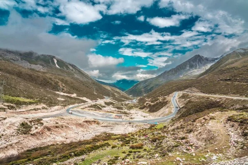Dünyanın en tehlikeli yolları: Biri Türkiye’de! Bu yollarda direksiyon tutulmaz - Resim: 11