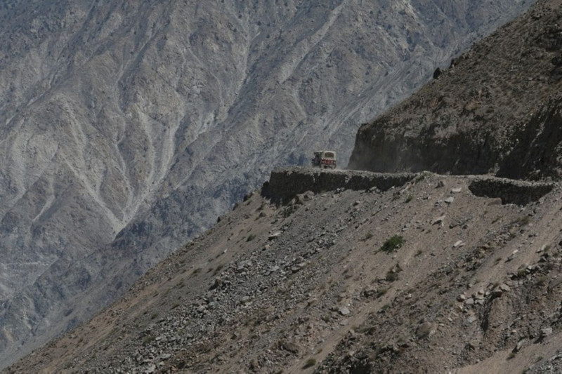Dünyanın en tehlikeli yolları: Biri Türkiye’de! Bu yollarda direksiyon tutulmaz - Resim: 6