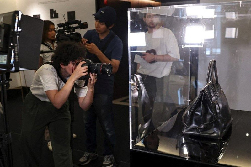 Dünyanın en pahalı çantası satıldı! Fiyatı duyanın dudağı uçukladı - Resim: 2