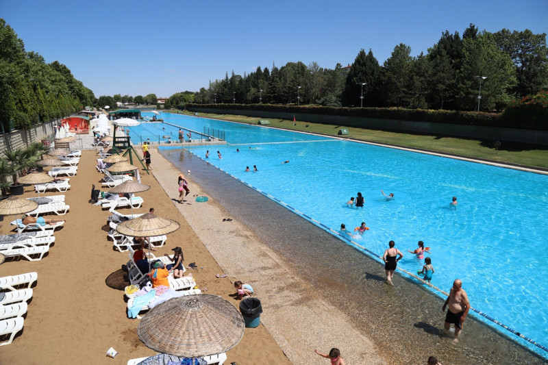 Tatiliniz kabusa dönüşmesin! Plajlardaki ve havuzlardaki virüs, mantar ve mikroplara dikkat - Resim: 1
