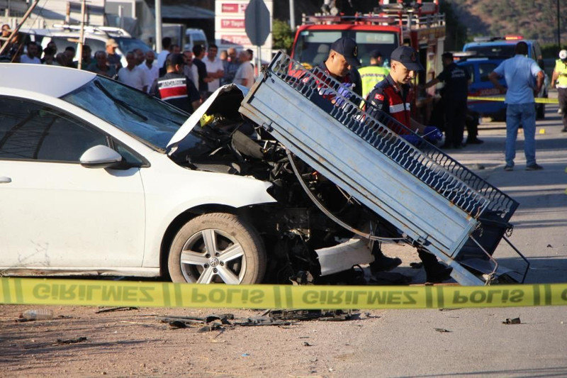 Amasya'da feci kaza! Anne ile oğlu hayatını kaybetti - Resim: 2