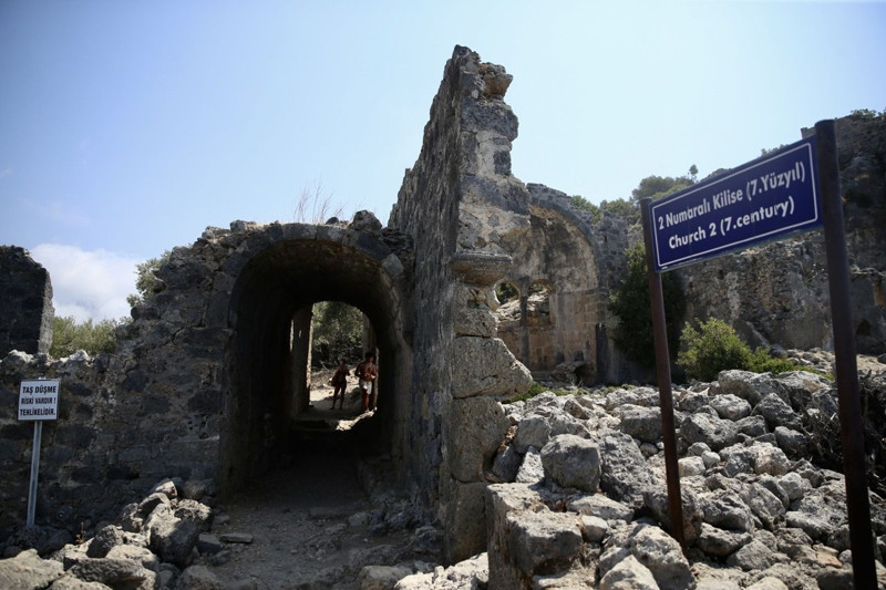 Muğla'nın Fethiye ilçesinde bulunuyor! Mavi tur yapanların uğrak noktası oldu - Resim: 28
