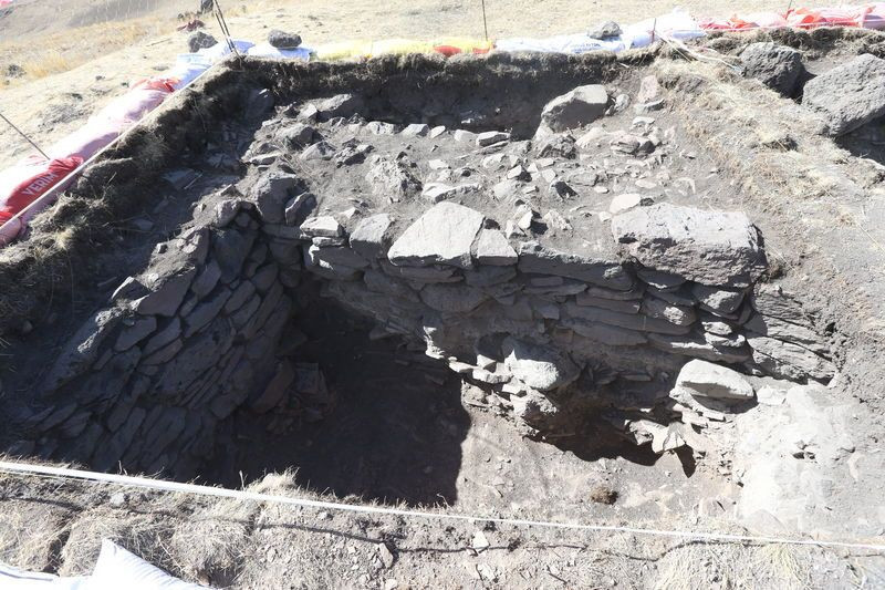 Ardahan'daki o kalede demir çağından izler tespit edildi! - Resim: 1