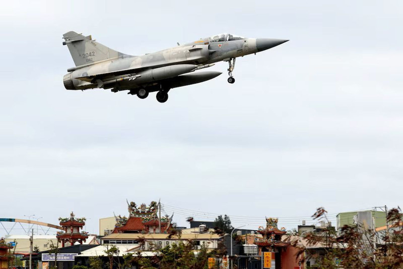 Kuşatma tatbikatı gerçek mühimmatla sürüyor: 'Müdahaleci güçler Çin ordusunun demir duvarına çarpacak' - Resim: 4