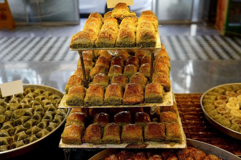 Üçkağıtçılar iş başında! Bayramda vatandaşa baklava diye bunu yediriyorlar - Resim: 3