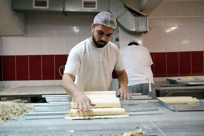 Üçkağıtçılar iş başında! Bayramda vatandaşa baklava diye bunu yediriyorlar - Resim: 6
