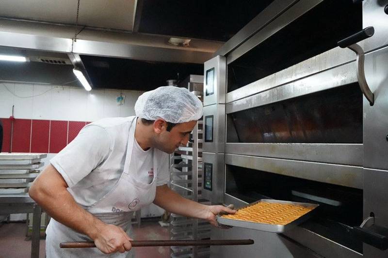 Üçkağıtçılar iş başında! Bayramda vatandaşa baklava diye bunu yediriyorlar - Resim: 7