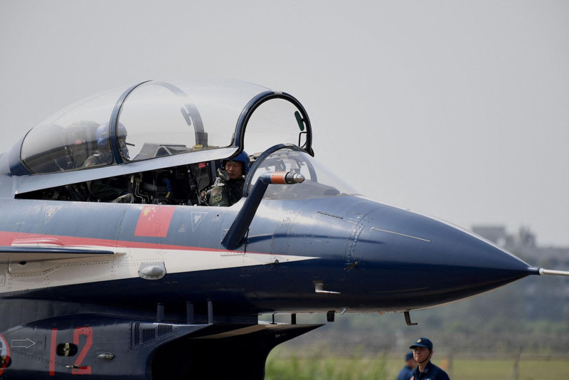 Çin’den Kolombiya’ya 'Rafale Katili' J-10C çıkarması: Washington’a açık mesaj - Resim: 6