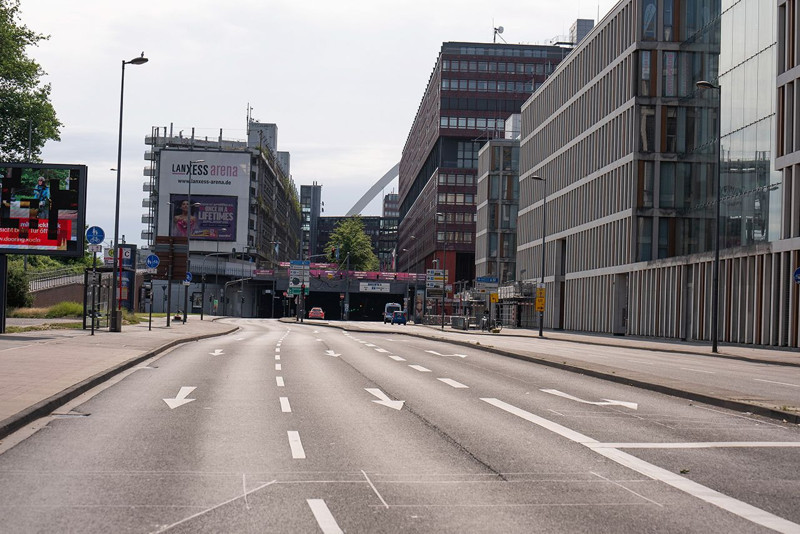 Köln'de 50 tonluk bomba ortaya çıktı, imha öncesi 20 bin kişi tahliye edildi! Hayalet şehir gibi - Resim: 5