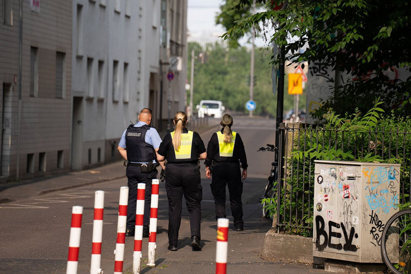 Köln'de 50 tonluk bomba ortaya çıktı, imha öncesi 20 bin kişi tahliye edildi! Hayalet şehir gibi - Resim: 7