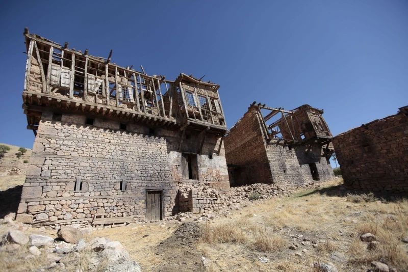 Bu köyde zaman durdu! 45 yıldır kimsenin yaşamadığı o köy Sivas'ta - Resim: 5