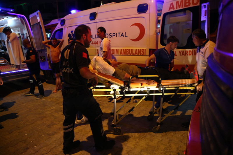 Antalya'daki otelde korkutan yangın! Yüzlerce turist... - Resim: 4