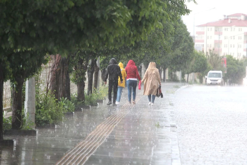 Hafta sonu planı olanlar dikkat! 44 ili sağanak yağış vuracak! - Resim: 6