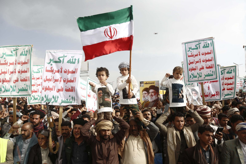 Yemen'de binlerce kişi İran ve Gazze için buluştu - Resim: 7