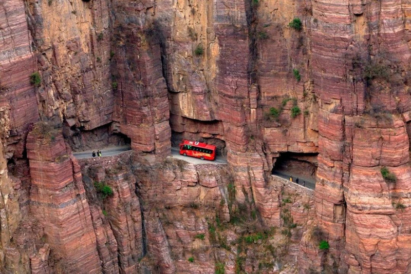 Dünyanın en tehlikeli yolları: Biri Türkiye’de! Bu yollarda direksiyon tutulmaz - Resim: 2