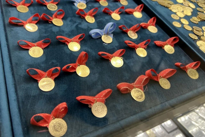 Altın yükselişte: Bugün çeyrek ve gram altın kaç TL? (20.07.2025) - Resim: 6