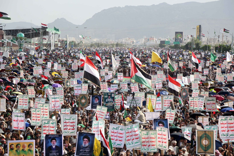 Bir cuma geleneği: Binler Filistin için meydanda! ABD-İsrail'e meydan okudular - Resim: 1