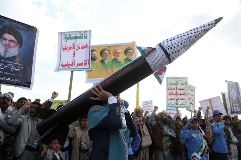 Bir cuma geleneği: Binler Filistin için meydanda! ABD-İsrail'e meydan okudular - Resim: 6