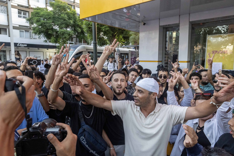 Protestolar devam ediyor! Sokaklar adeta yangın yeri - Resim: 2