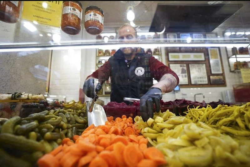 İstanbul'da 90 yıllık tarifle 60 çeşit turşu: 1935'ten beri Kadıköy'de - Resim: 1